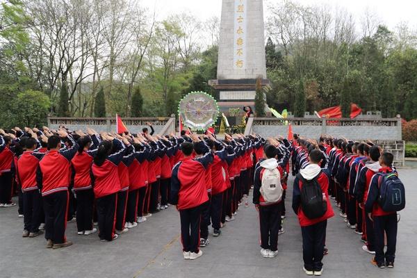 探寻天涯问答交流平台爷爷的年龄是孙子的8倍 两人年龄的和是81岁,他们各多少岁?用方程解答